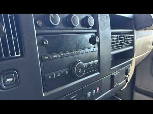 Used 2017 GMC Savana 2500 image 17