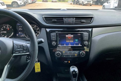 Used 2020 Nissan Rogue Sport S image 6