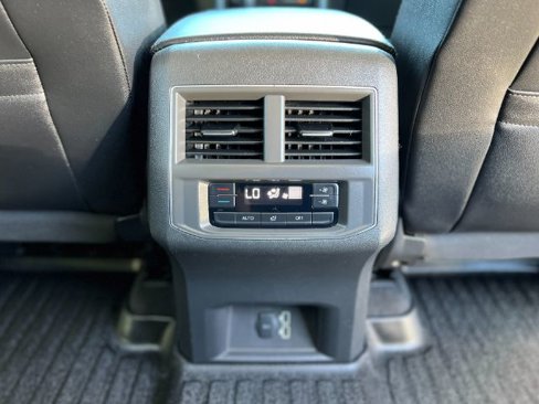 Used 2019 Volkswagen Atlas SE image 24