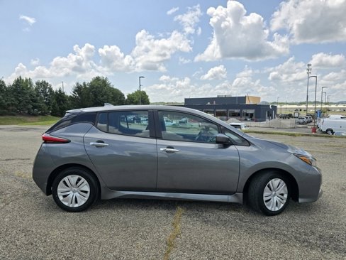 Used 2024 Nissan Leaf S image 12