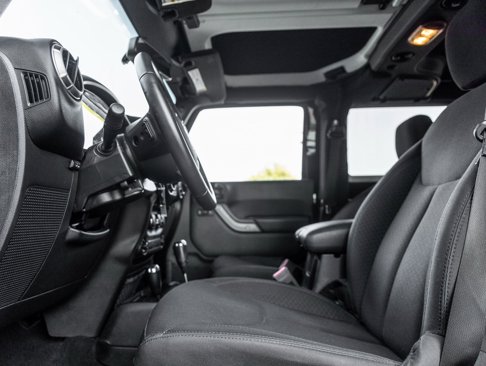 Used 2018 Jeep Wrangler Sport image 18