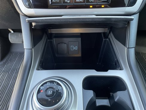 Used 2020 Ford Explorer XLT w/ Comfort Package image 22