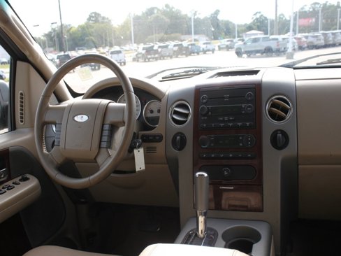 Used 2007 Ford F150 Lariat image 9