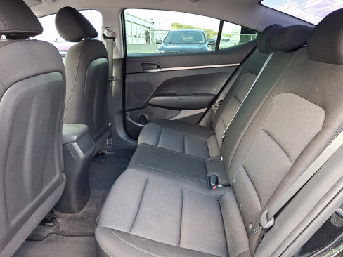 Used 2018 Hyundai Elantra SE image 11