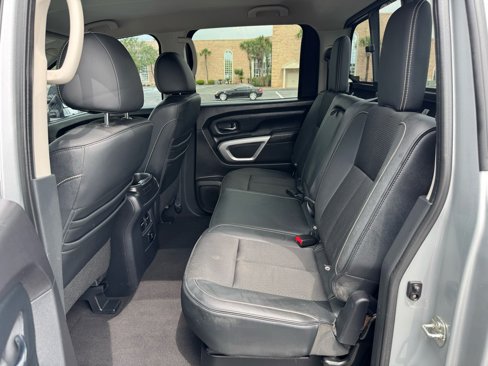 Used 2017 Nissan Titan PRO-4X image 18