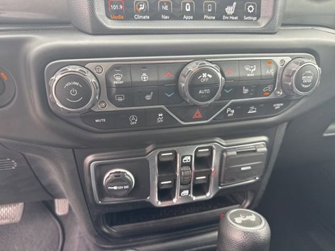 Certified 2021 Jeep Wrangler Unlimited Sahara image 12