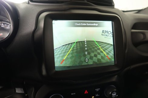 Used 2023 Jeep Renegade Latitude image 6