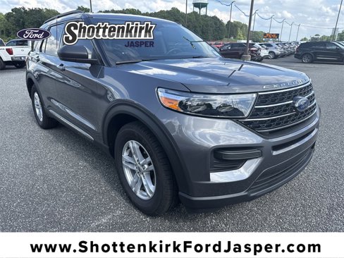 Used 2021 Ford Explorer XLT image 1