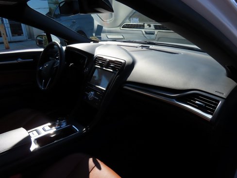 Used 2020 Ford Fusion Energi Titanium image 18
