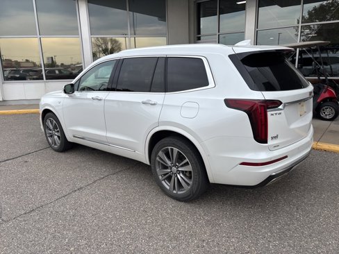 Used 2022 Cadillac XT6 Premium Luxury w/ Platinum Package image 2