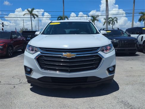 Used 2021 Chevrolet Traverse LT w/ LT Premium Package image 3