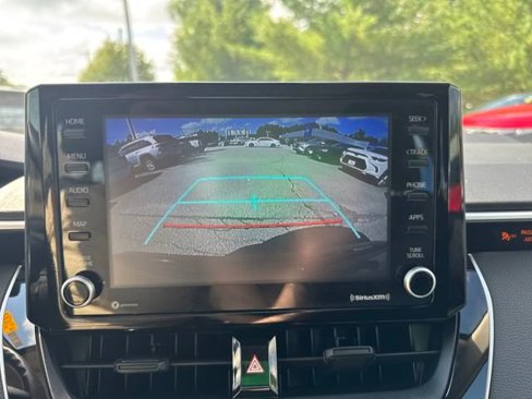 Used 2022 Toyota Corolla LE image 16