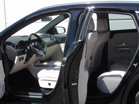 Certified 2025 Mercedes-Benz GLA 250 4MATIC image 14