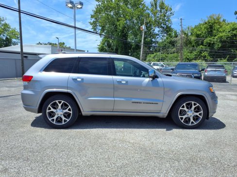 Used 2019 Jeep Grand Cherokee Overland image 24