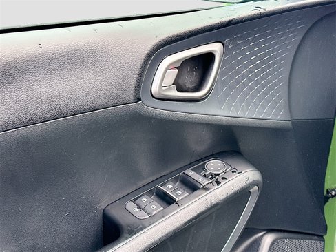 Used 2021 Kia Soul EX image 15