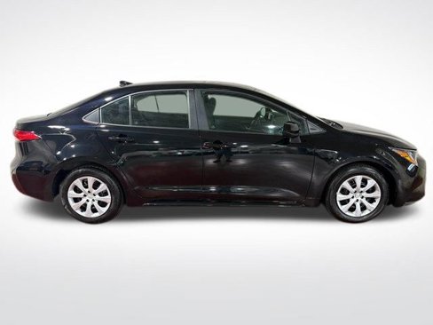 Used 2023 Toyota Corolla LE image 5