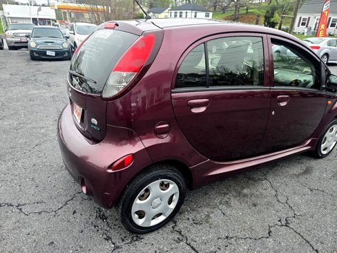 Used 2012 Mitsubishi i SE image 16