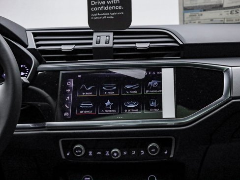 New 2025 Audi Q3 2.0T Premium image 15