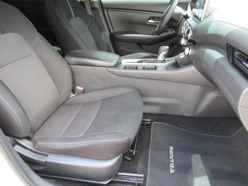 Used 2022 Nissan Sentra SV w/ Trunk Package image 11