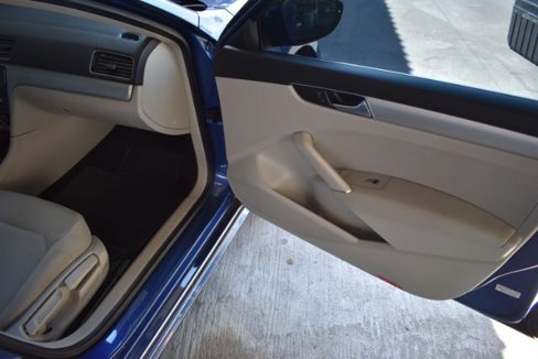 Used 2017 Volkswagen Passat 1.8T S image 15