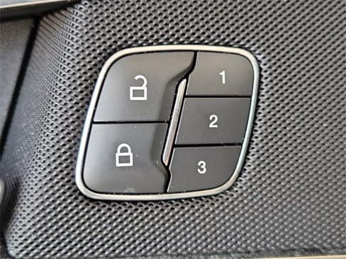 Used 2019 Lincoln Nautilus Select image 22