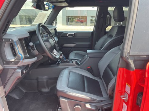 Used 2023 Ford Bronco Black Diamond image 11