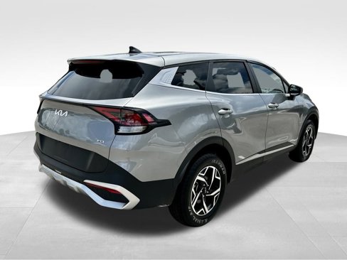 Used 2023 Kia Sportage LX image 7
