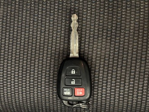 Used 2019 Toyota Corolla L image 15