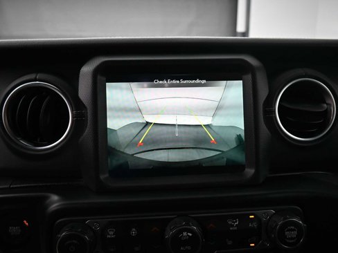 Used 2021 Jeep Wrangler Sahara w/ Cold Weather Group image 8