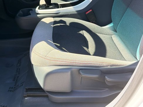 Used 2020 Chevrolet Bolt LT image 20