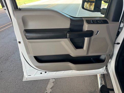 Used 2019 Ford F250 XL w/ Power Equipment Group image 10