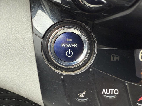 Used 2014 Toyota RAV4 EV image 26
