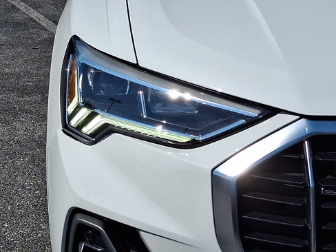 Used 2022 Audi Q3 2.0T Premium Plus w/ Premium Plus Package image 10