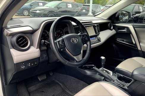 Used 2018 Toyota RAV4 Limited image 17