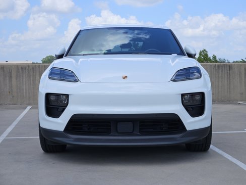 Certified 2024 Porsche Macan 4 Electric image 11