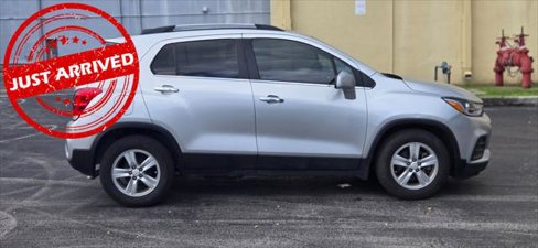 Used 2020 Chevrolet Trax LT w/ LT Convenience Package image 2