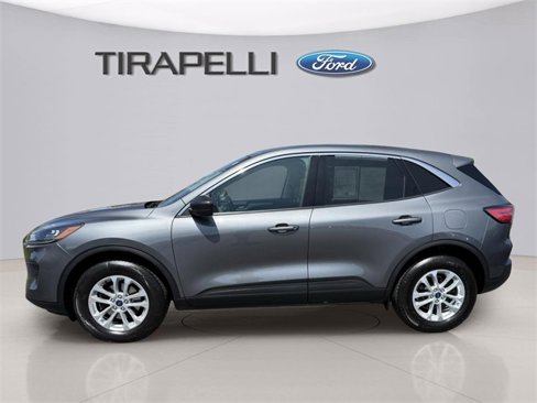 Used 2022 Ford Escape SE image 2