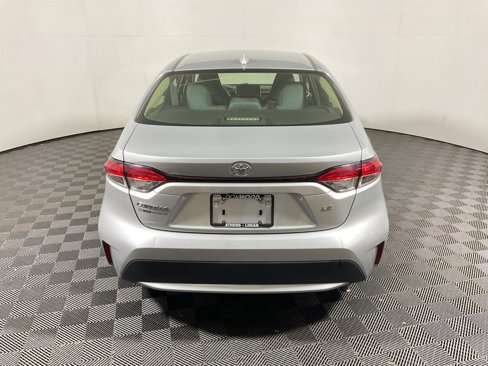 Used 2020 Toyota Corolla LE image 11