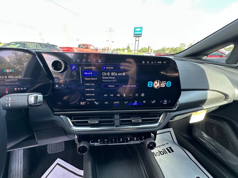 New 2025 Chevrolet Equinox EV LT w/ Comfort Package image 12