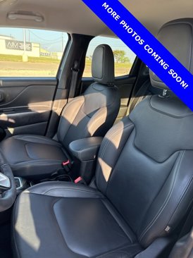 Used 2023 Jeep Renegade Limited image 6