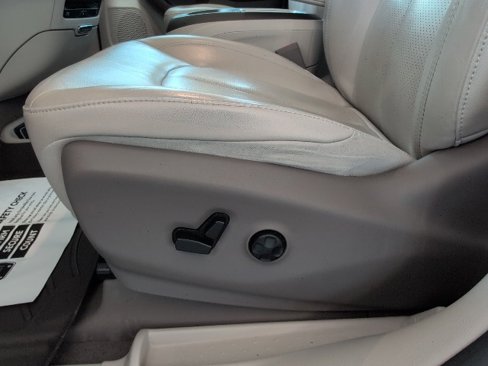 Used 2020 Chrysler Pacifica Touring-L Plus image 15