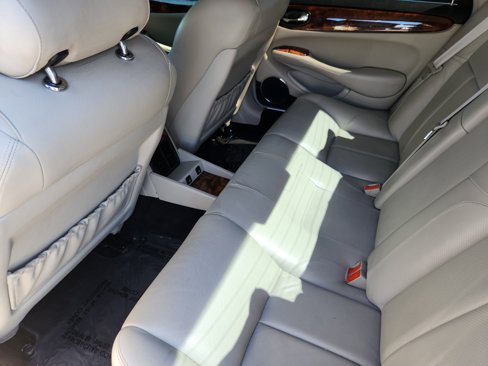 Used 2002 Jaguar XJ Sport image 9