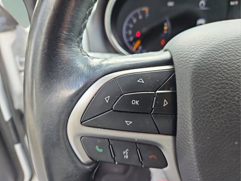 Used 2020 Jeep Grand Cherokee Limited image 31