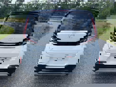 New 2025 Kia Soul LX image 6
