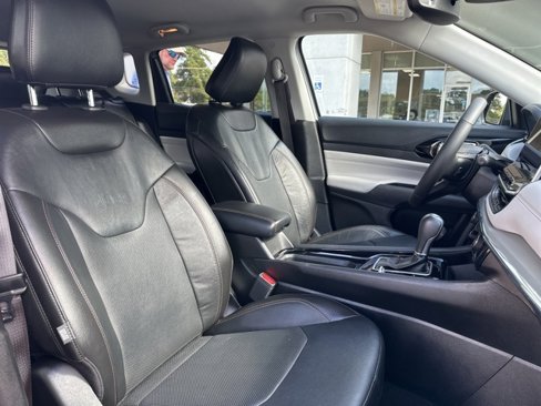 Used 2022 Jeep Compass Limited image 40