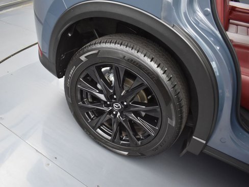 Used 2021 MAZDA CX-5 Carbon Edition image 28