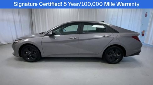 Used 2022 Hyundai Elantra SEL w/ Cargo Package image 19
