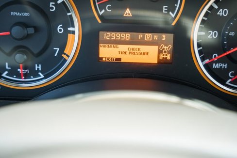 Used 2014 Nissan Armada SL image 43