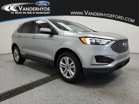 Used 2023 Ford Edge SEL image 2