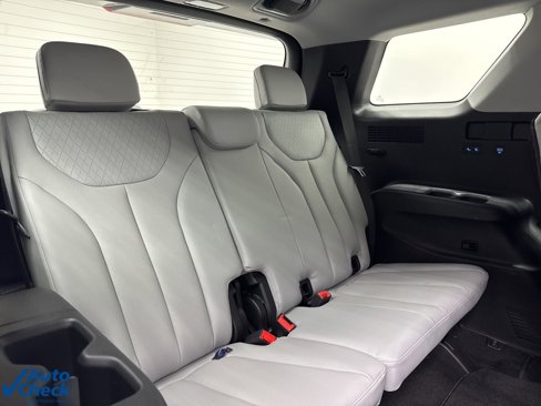 Used 2021 Hyundai Palisade SEL w/ Premium Package image 16